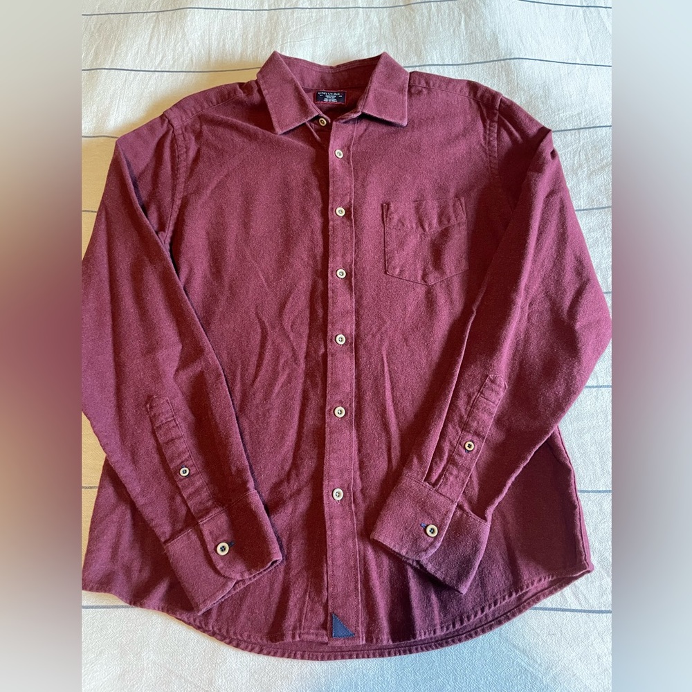 UNTUCKit Men’s Slim Fit Medium Cotton Long Sleeve Button Up